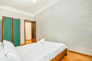 Апартаменты Apartment near the sights by Time Group Баку Апартаменты с 2 спальнями-13
